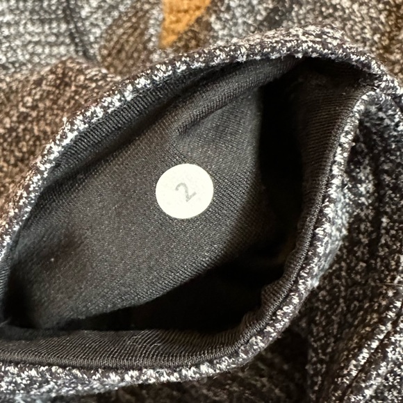 lululemon cropped gray leggings - Picture 4 of 4